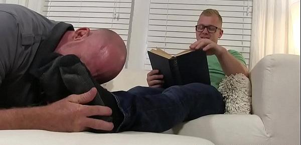  Young jock Leo Luckett enjoys a feet worship from Daddy Dev